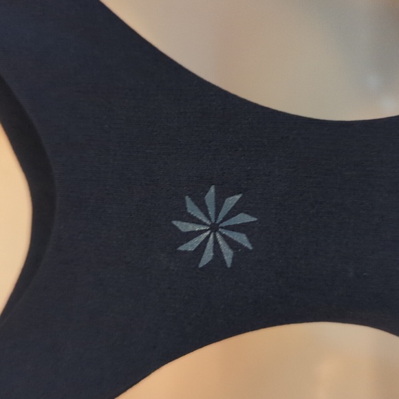 Athleta 2 In 1 Ultimate Support Top, Black XS - Picture 10 of 16